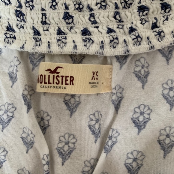 Off The Shoulder Dress - Picture 2 of 4